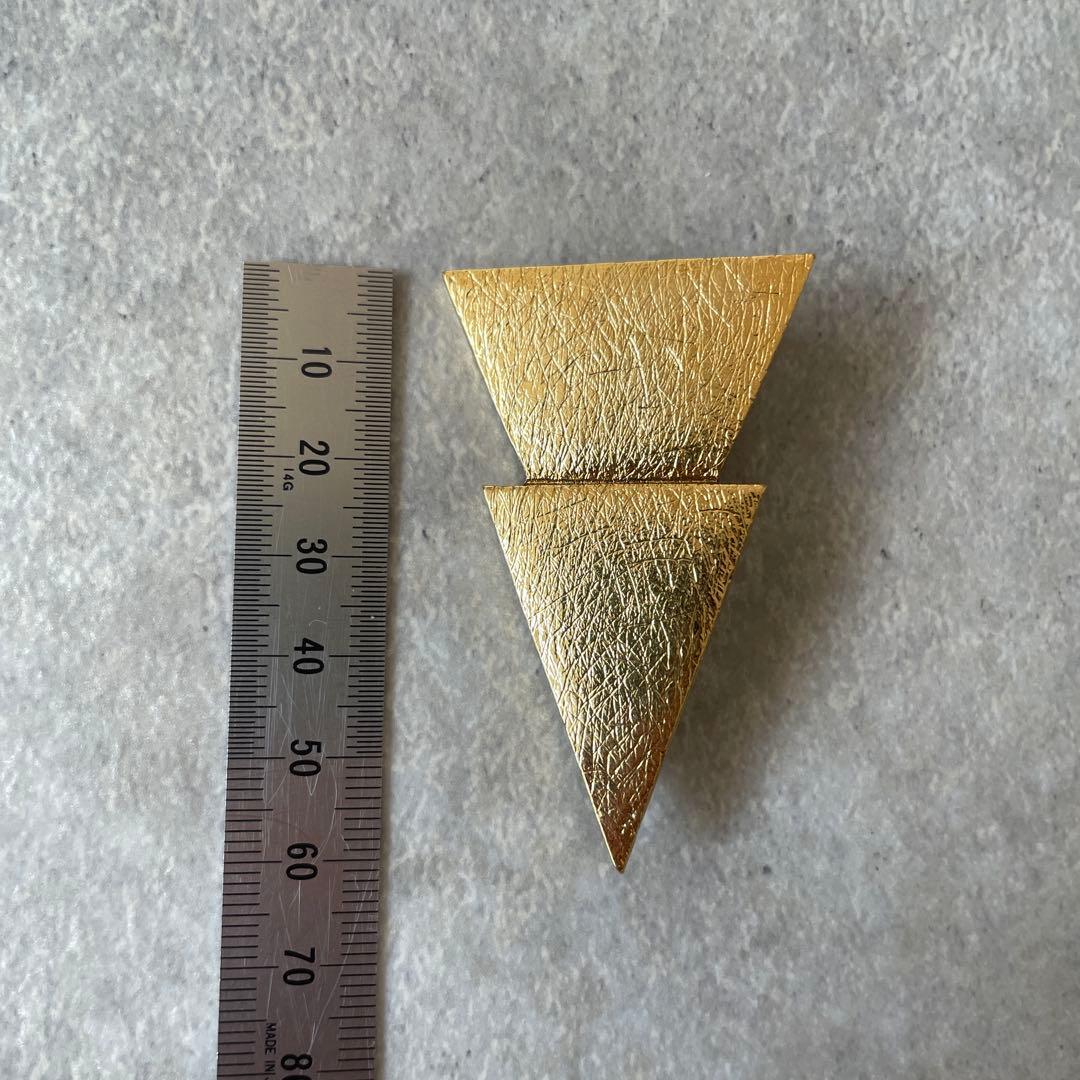 新品同様 YVES SAINT LAURENT イヴ・サンローラン ブローチ