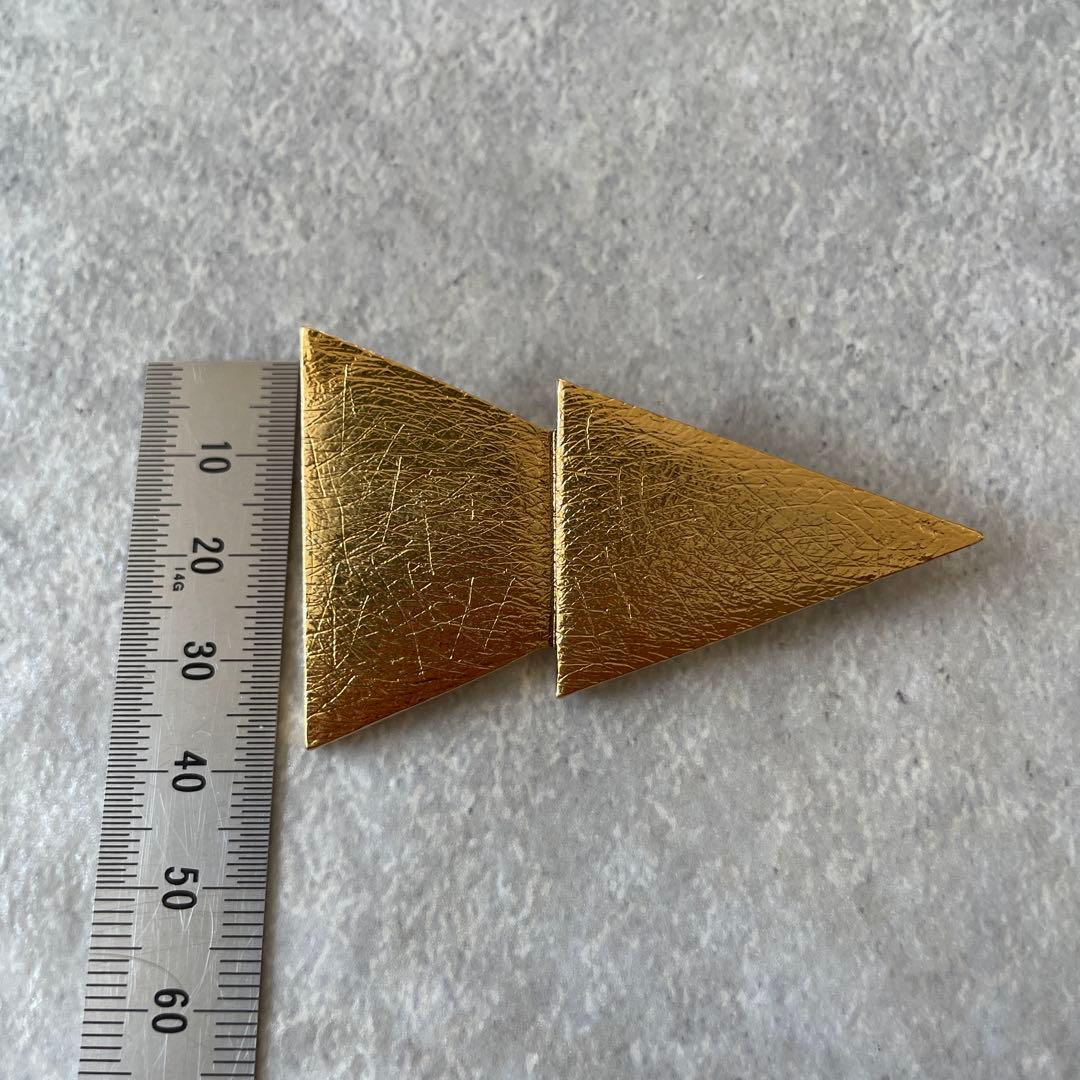 新品同様 YVES SAINT LAURENT イヴ・サンローラン ブローチ