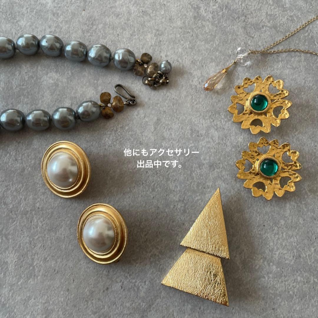 新品同様 YVES SAINT LAURENT イヴ・サンローラン ブローチ