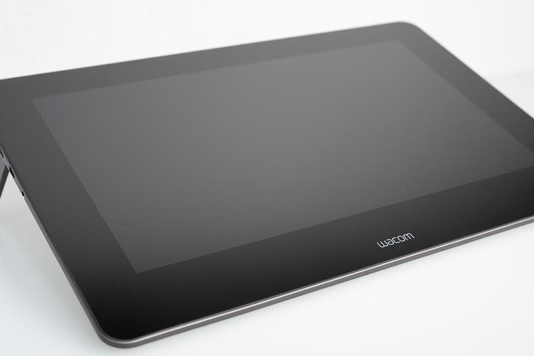 ワコム 液タブ Cintiq Pro13 (DTH-1320/K0)
