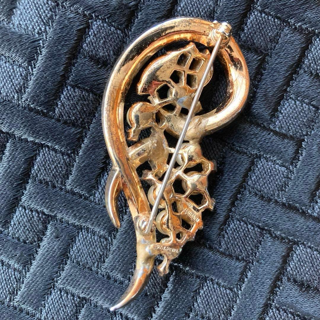 TRIFARI クラウン トリファリ ブローチPAT PEND刻印