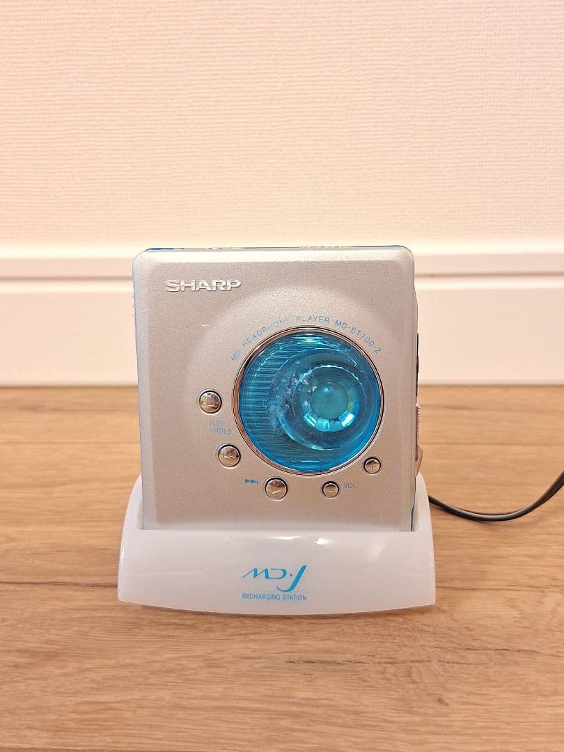 希少！SHARP ポータブルMDプレーヤー MD-STZ02