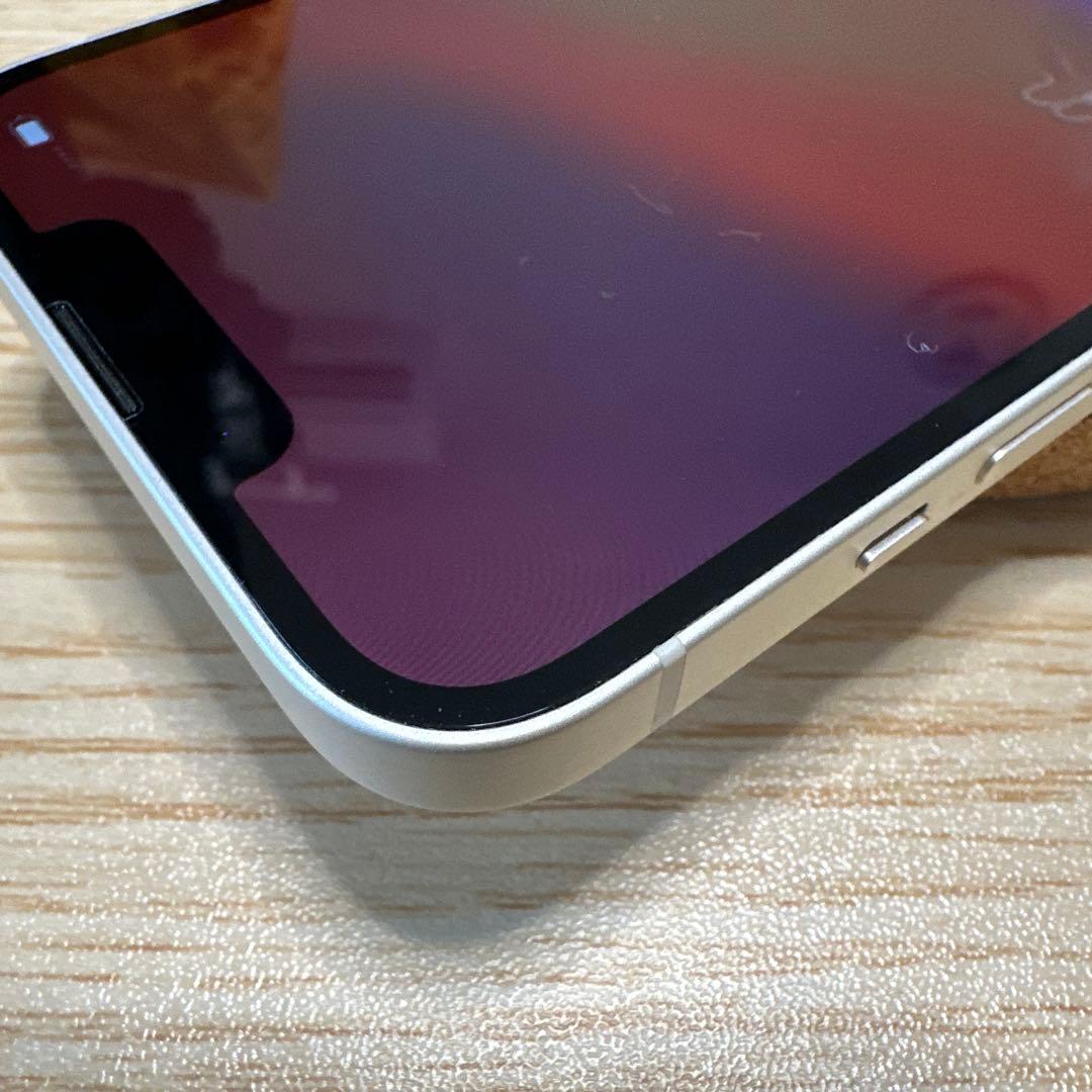 Apple iPhone 13 スターライト 本体　128GB