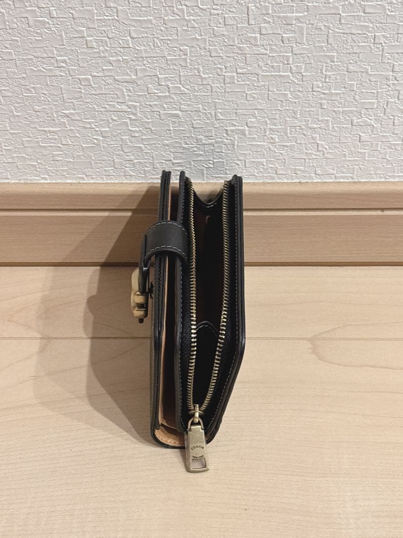 【大人気商品】COACH コーチ タビーミディアムウォレット　黒色