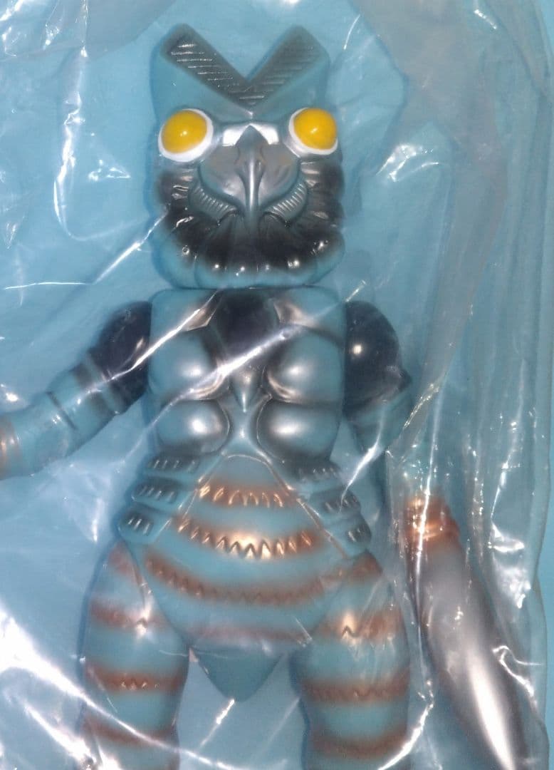 【羽田空港限定】マルサン・バルタン星人450スカイブルーイメージver.ソフビ