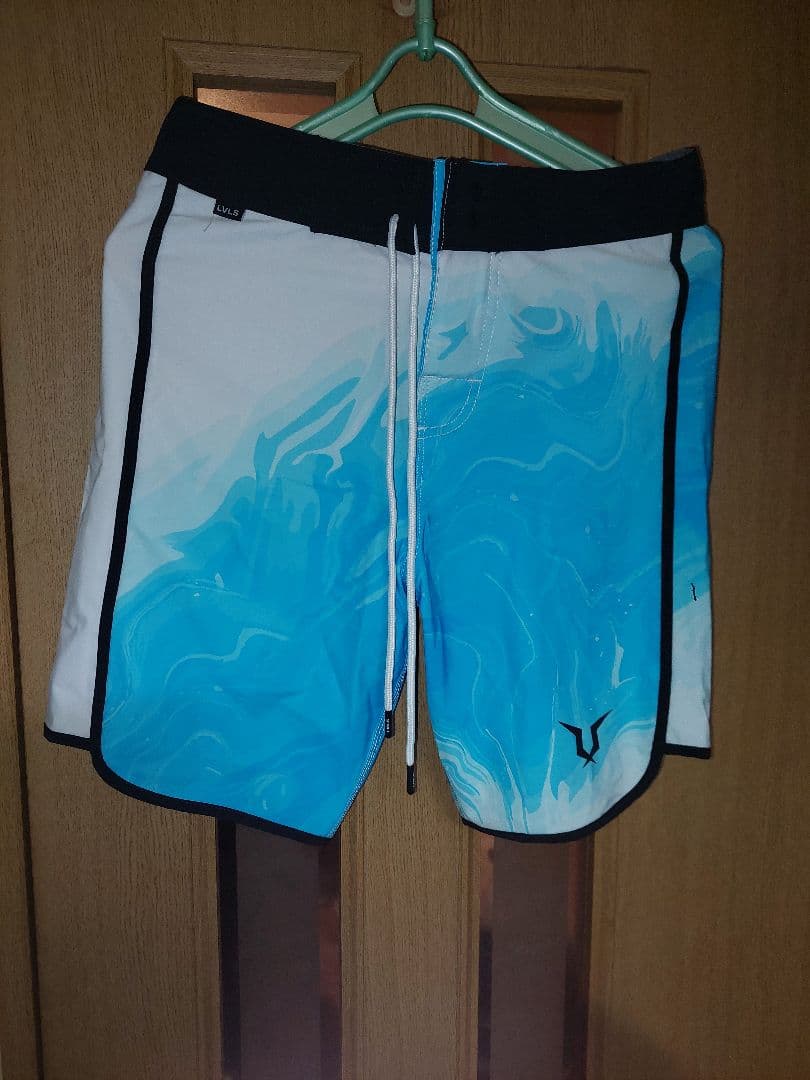 LVLS WEAR ステージショーツ　サーフパンツ　ボードショーツ