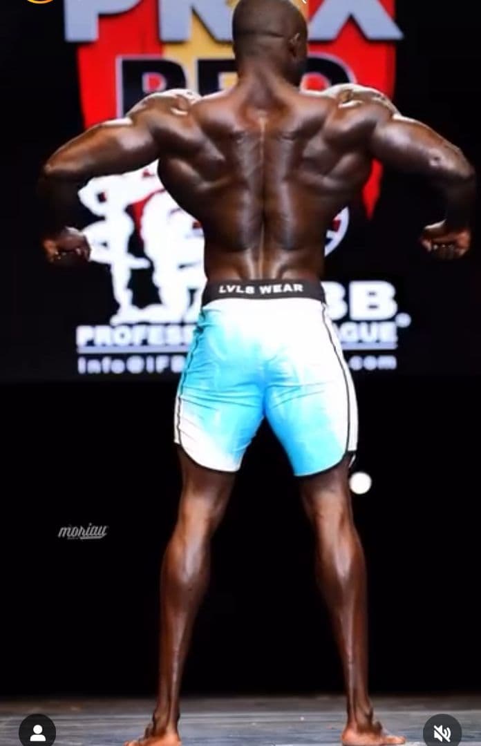 LVLS WEAR ステージショーツ　サーフパンツ　ボードショーツ