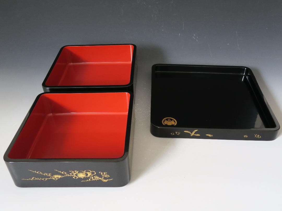 【輪島塗】四君子沈金 二段重 重台付 池盛政喜作 黒内朱塗 蓋二枚 天然木 共箱