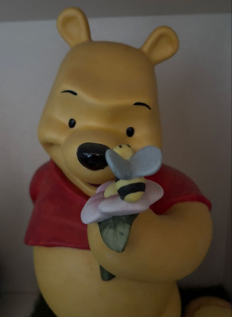 プーさん フィギュア 花と蜂付き 約35cm