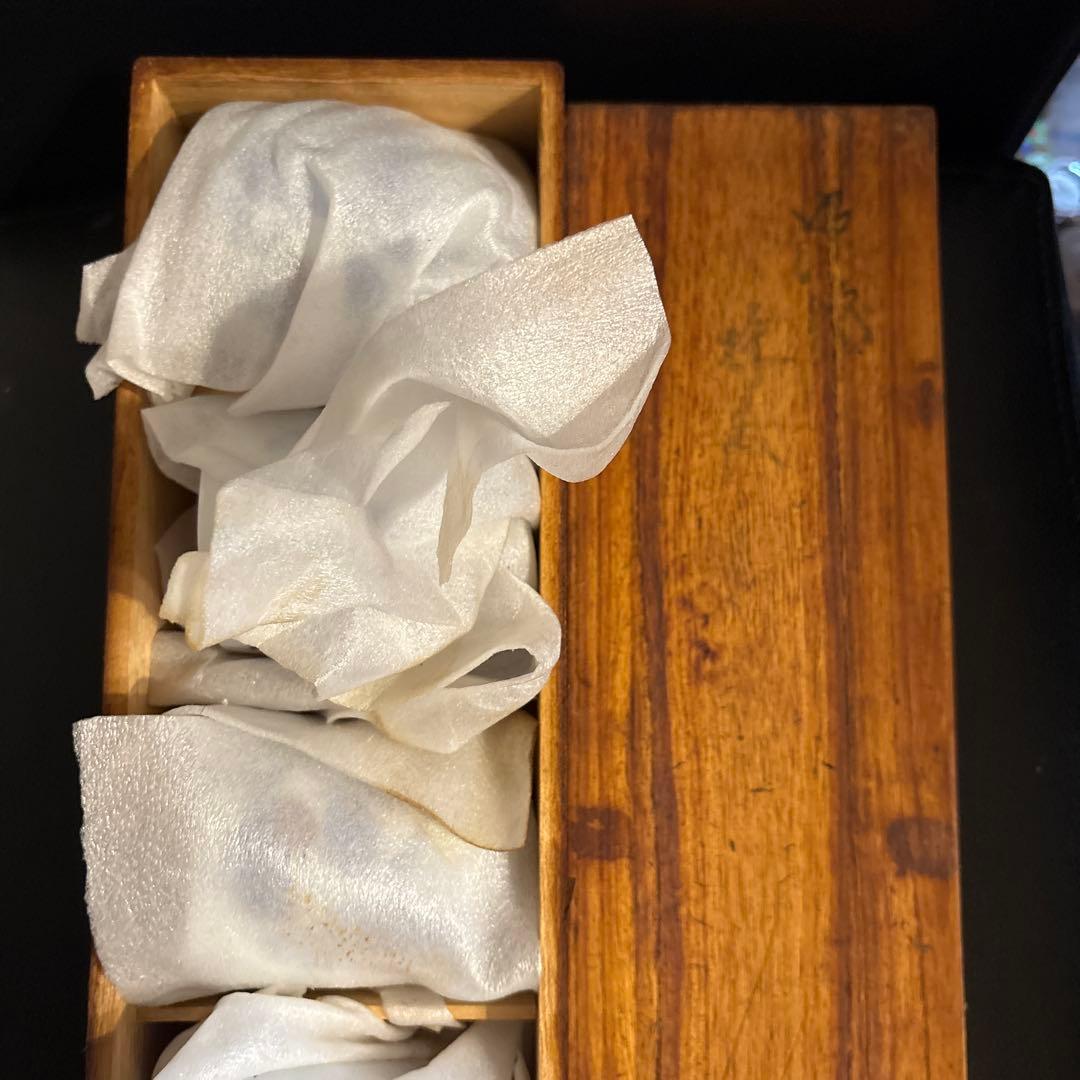 13代柿右衛門　青い花と赤い実の湯飲み 5個セット