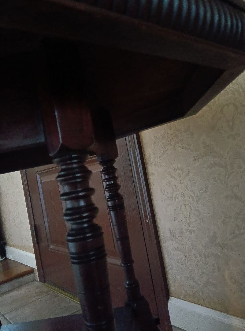 アンティーク1920年代頃 猫足フォルム 八角形ダークブラウン木製テーブル