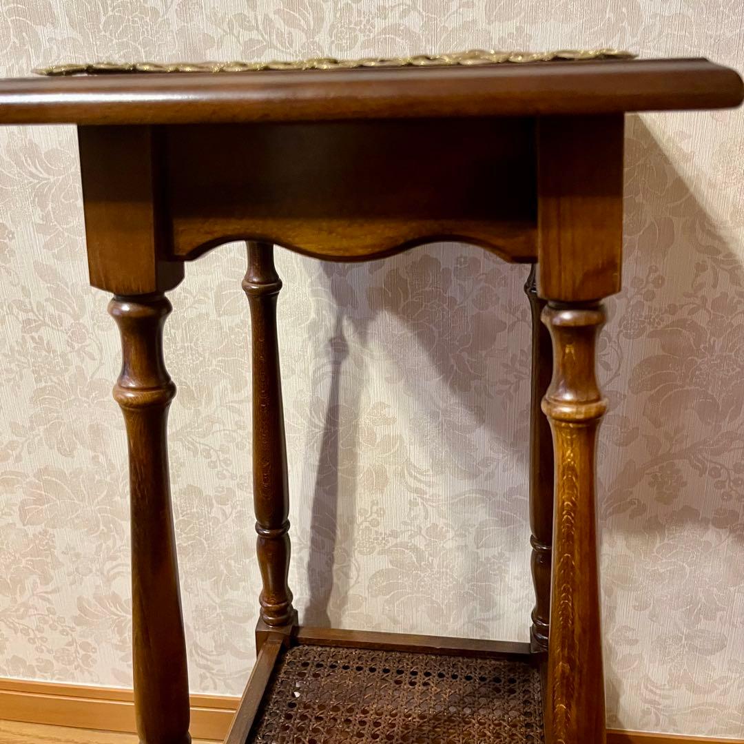 【けーと】カリモク karimoku コロニアル 花台