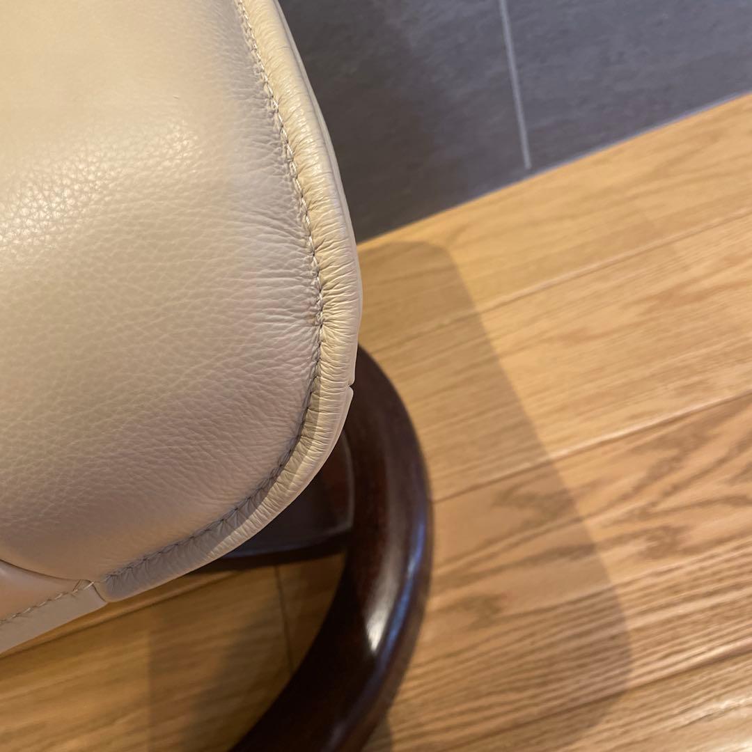 イエリアーダ　シモンズ　オットマン