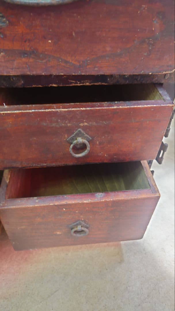 アンティーク箪笥（ブラウン）