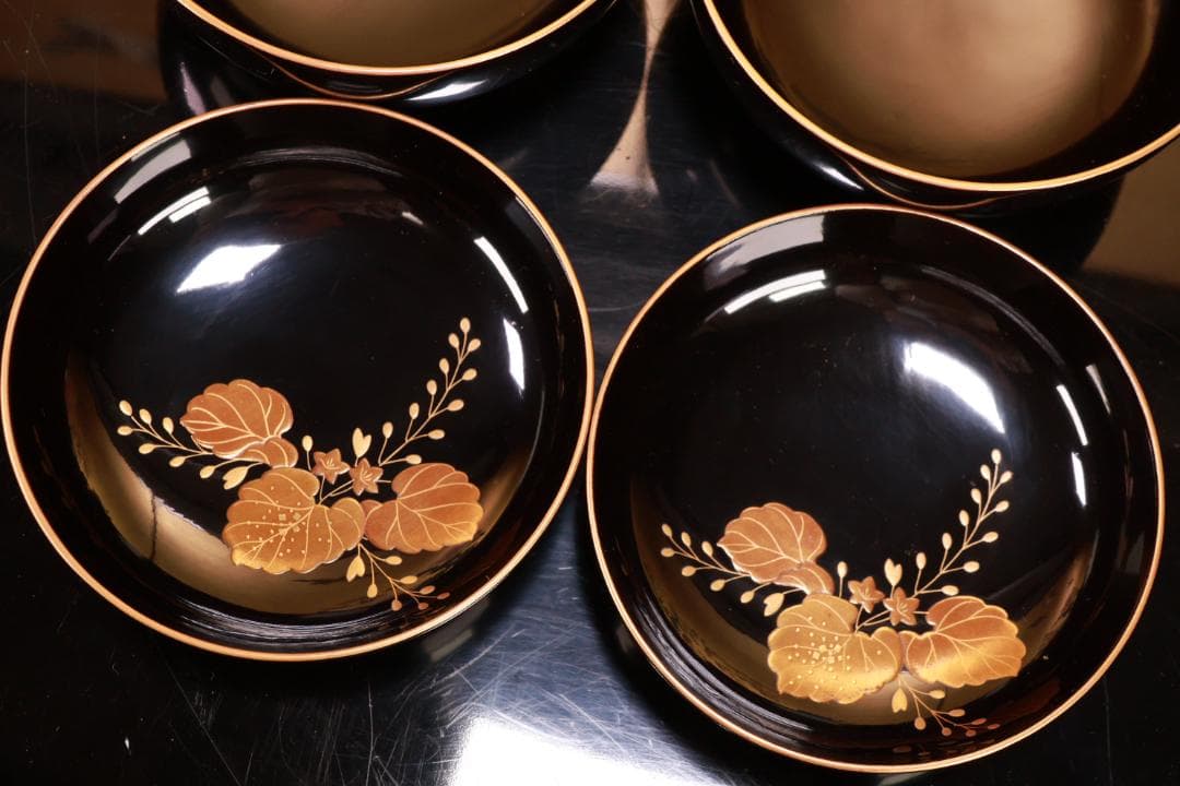 BJ018　輪島塗　布着堅地　盛岡庄五郎 作　縁金 草花金蒔絵椀　二客　木製