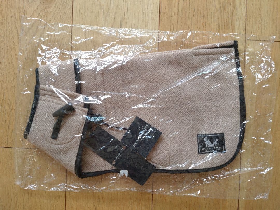 新品未使用/BURBERRY .LONDON わんこコートタイプ洋服 Sサイズ