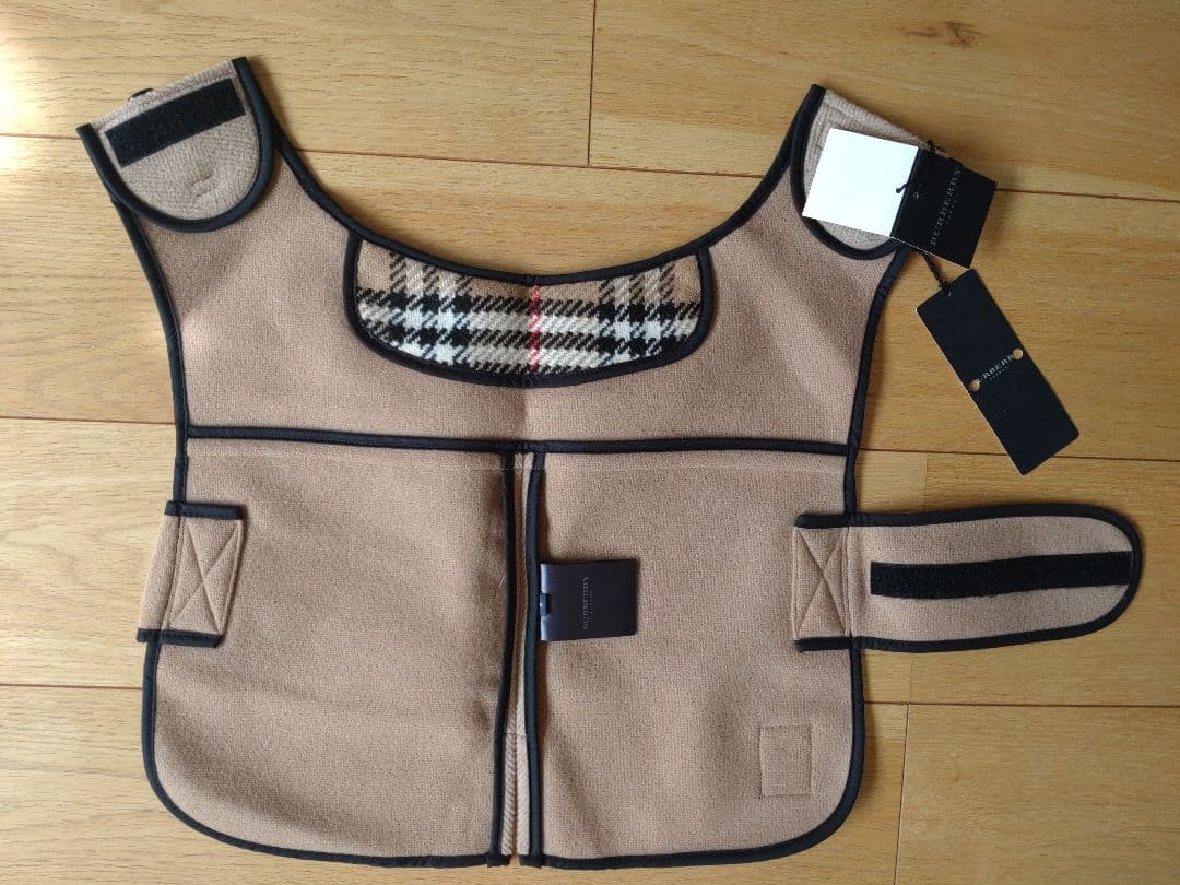 新品未使用/BURBERRY .LONDON わんこコートタイプ洋服 Sサイズ