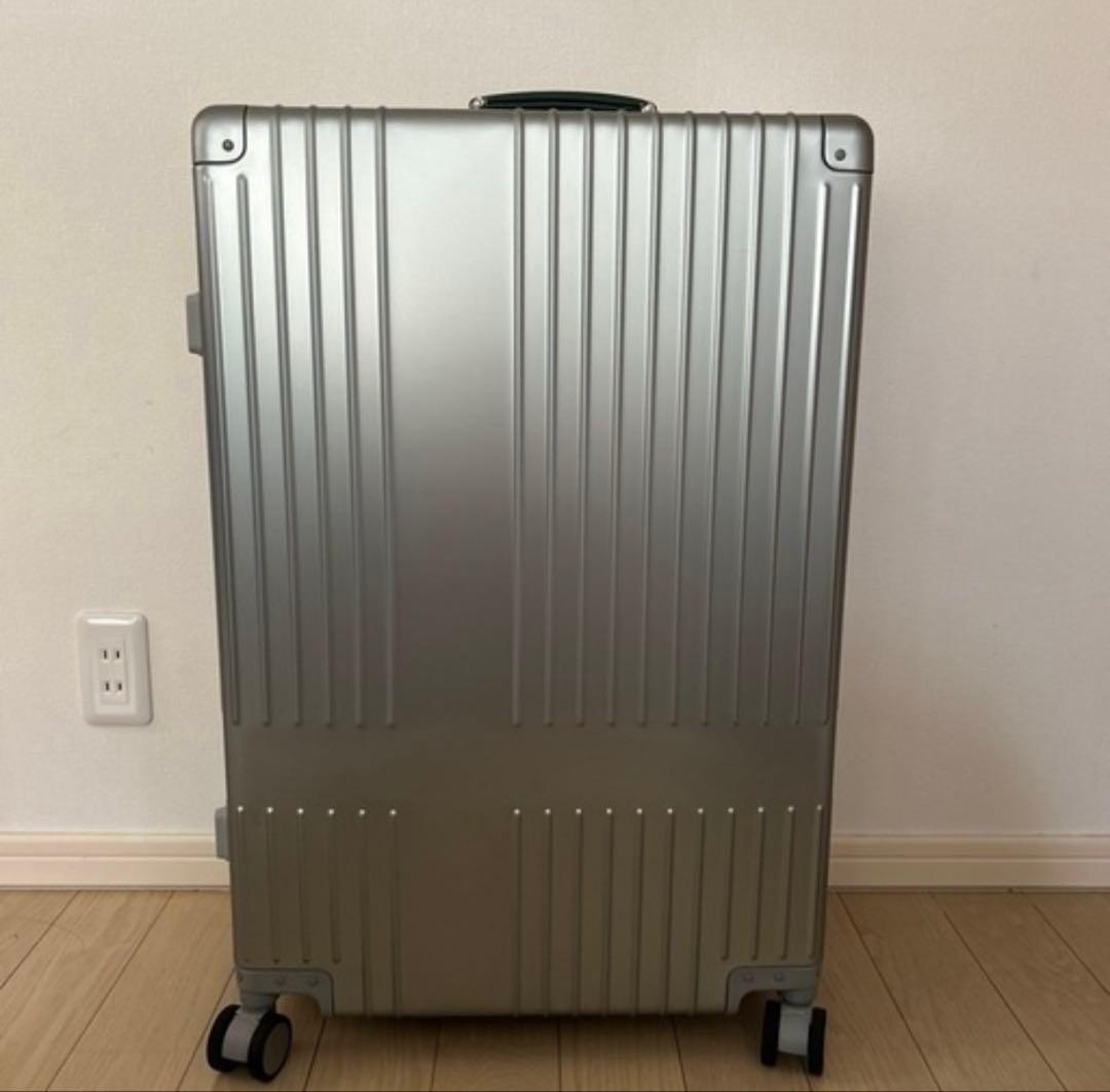 innovator アルミスーツケース　INV7811STP Cool Gray