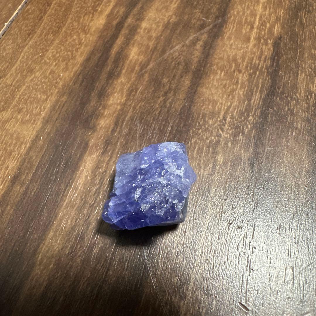 【特選】36.2ct タンザナイト原石　タンザニア産