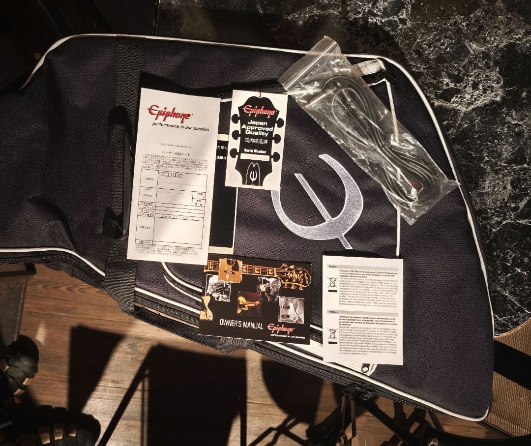 ほぼ未使用！エピフォン コリーナエクスプローラー Korina