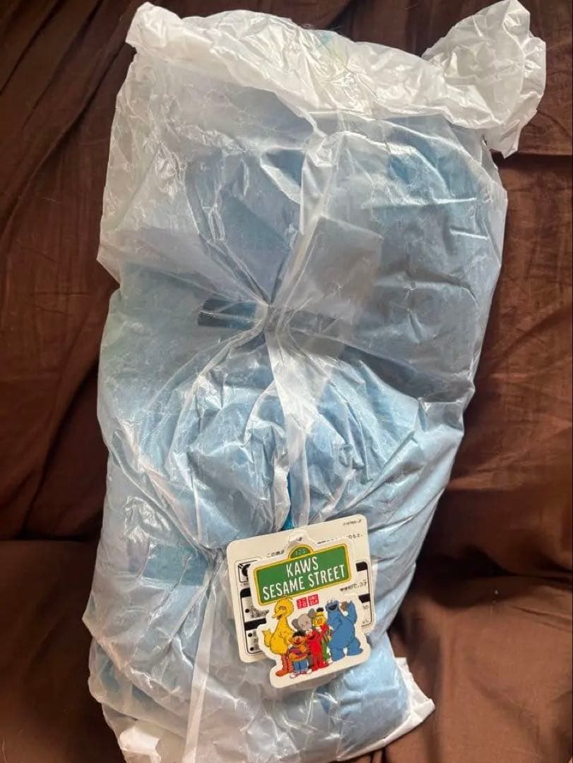 【タグ付き】KAWS セサミストリート ぬいぐるみ