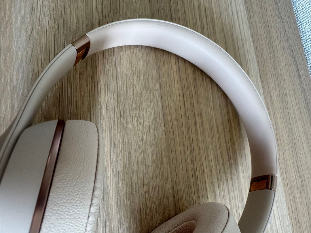 beats solo3 wireless マットゴールド(限定色)