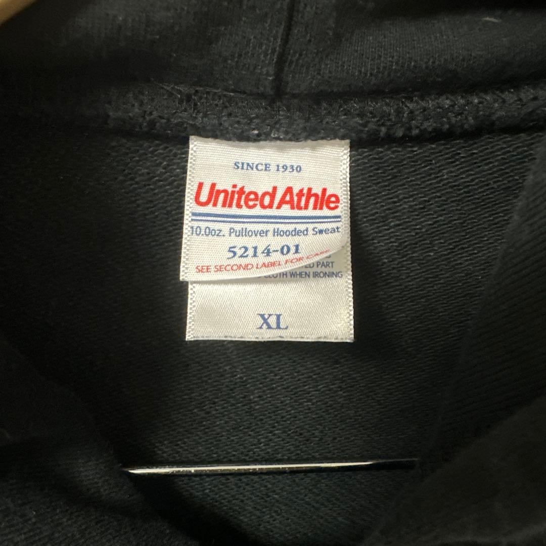 Chevon【完全受注生産限定】刺繍プルオーバー/緑刺繍/ブラック