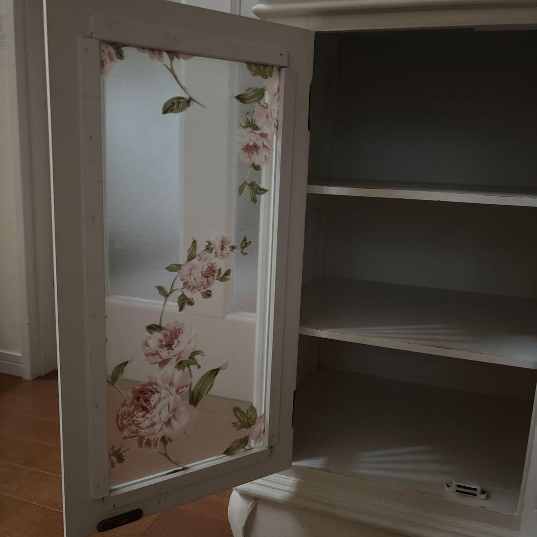 薔薇　キャビネット　サイドボード　白家具　猫足　アンティーク調　たのメル便可能