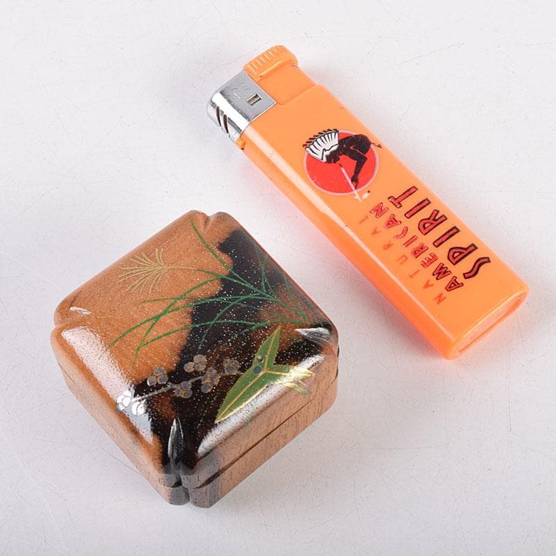 茶道具　中村宗悦作　草花蒔絵　黒柿角香合　共箱　V　8432