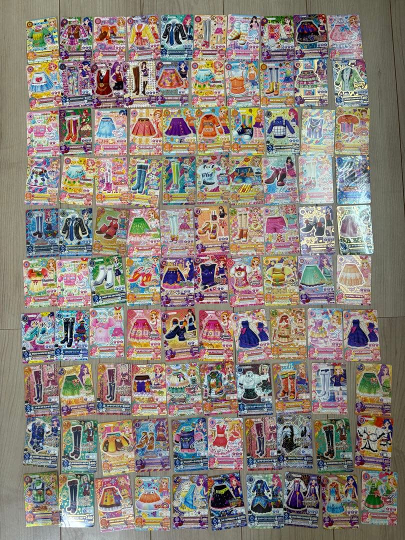 アイカツ　ファイル　公式ファンブック　カード700枚以上