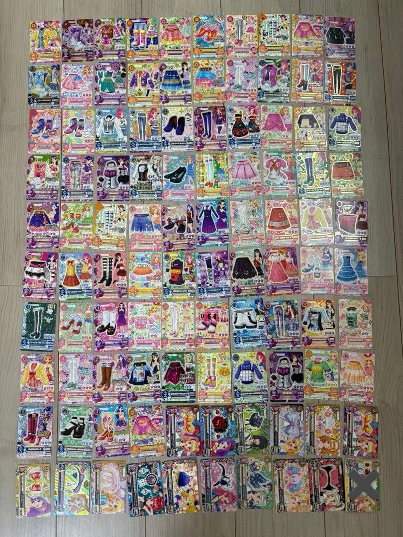 アイカツ　ファイル　公式ファンブック　カード700枚以上