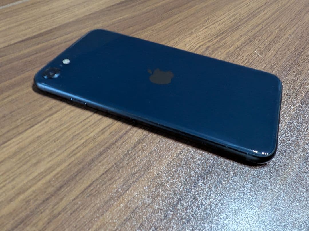 Apple iPhoneSE3 SIMフリーミッドナイト256GB