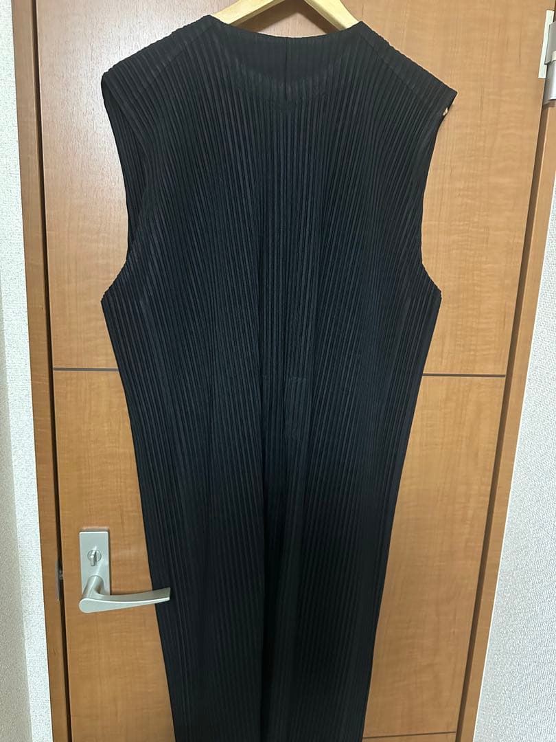 HOMME PLISSE ISSEY MIYAKE ノースリーブ&カーディガン