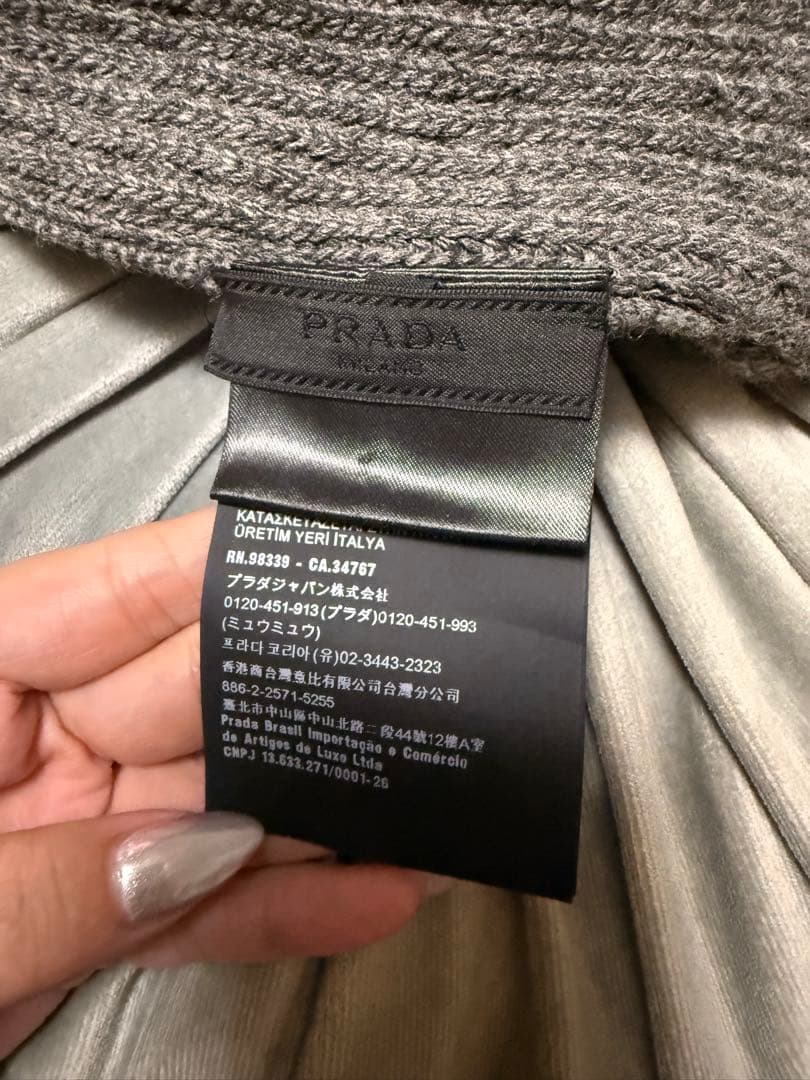 PRADA ニット帽 ほぼ新品