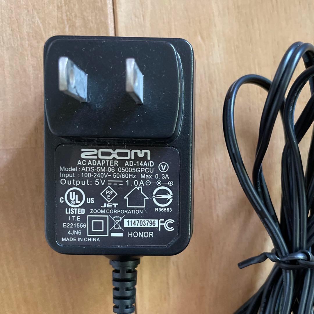 ZOOM Q3HD とAccessory pack