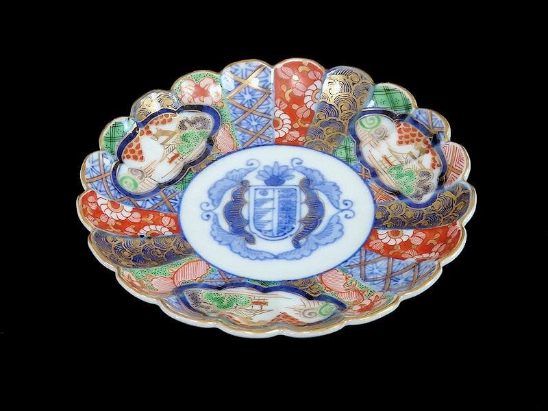 大聖寺伊万里　金襴手　輪花形　紋章の図　５寸皿　D174AS-fbda