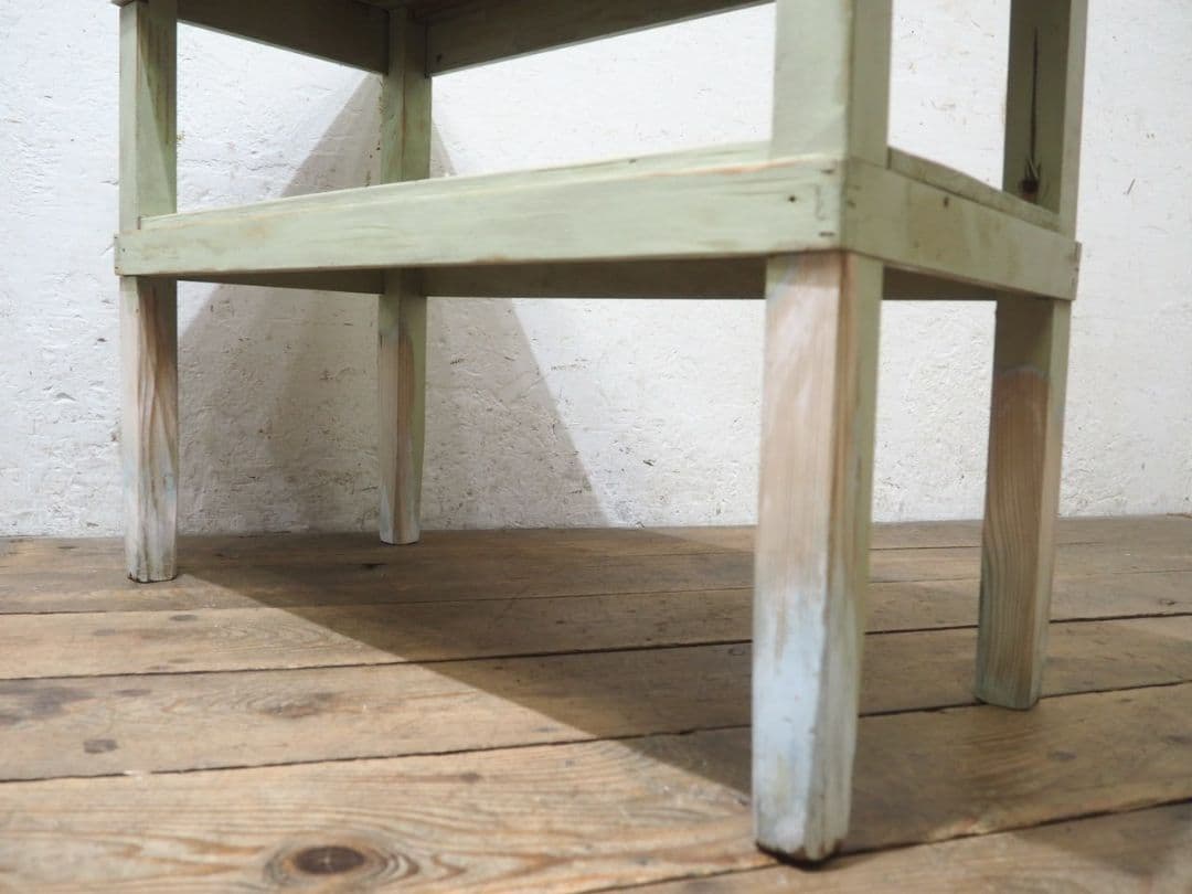 1147 ビンテージ　古いペンキのテーブル　デスク　飾り棚　展示台　レトロ　家具