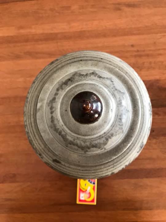 アンティーク東南アジアで買ってきた綺麗な壺