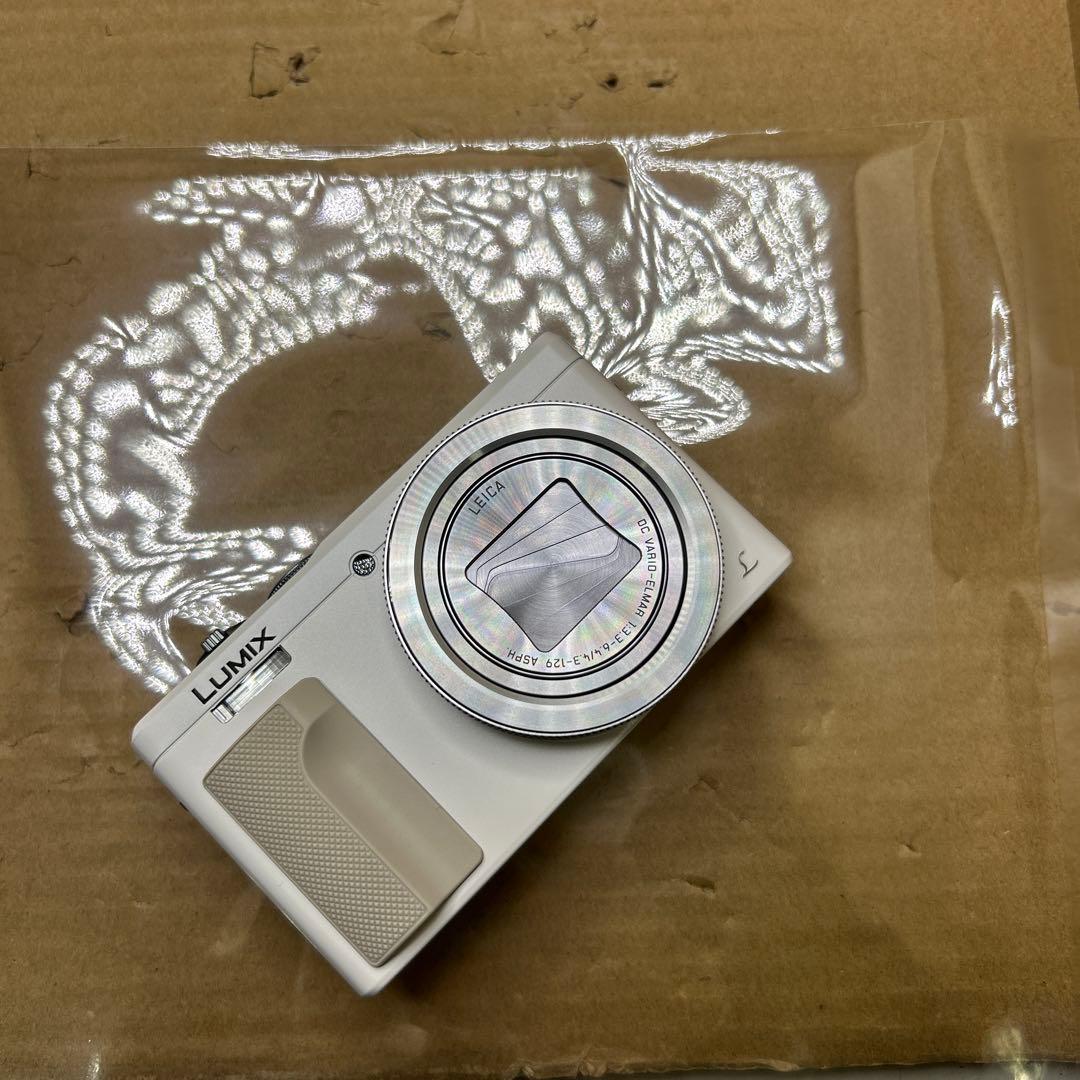 未使用　パナソニック コンパクトデジタルカメラ ルミックス TZ85 光学30倍