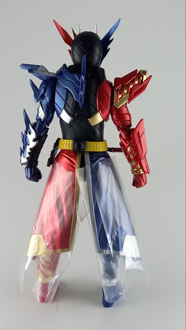 S.H.フィギュアーツ　仮面ライダークローズビルド開封済み