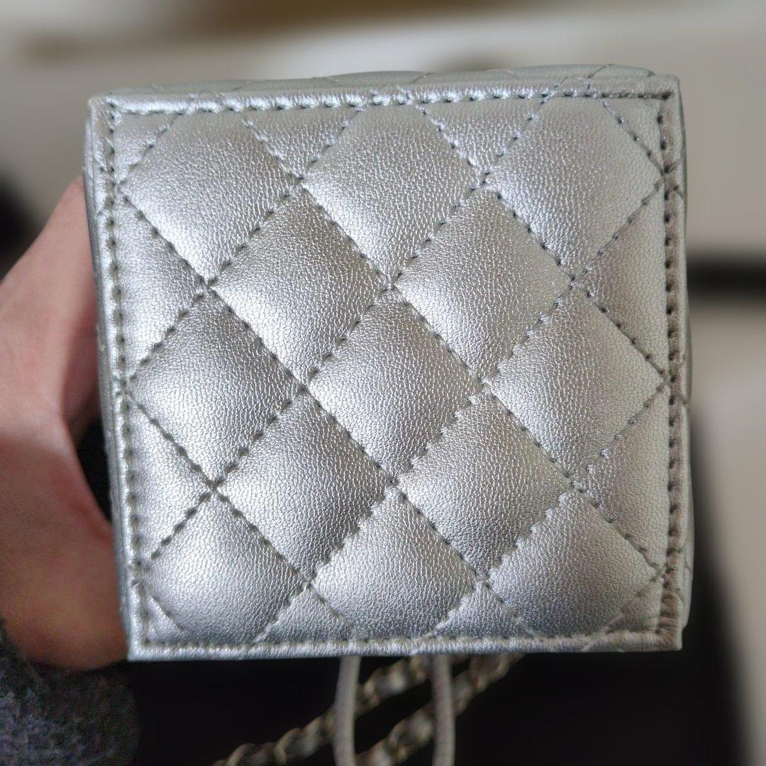 シルバーキルティングショルダーバックノベルティ