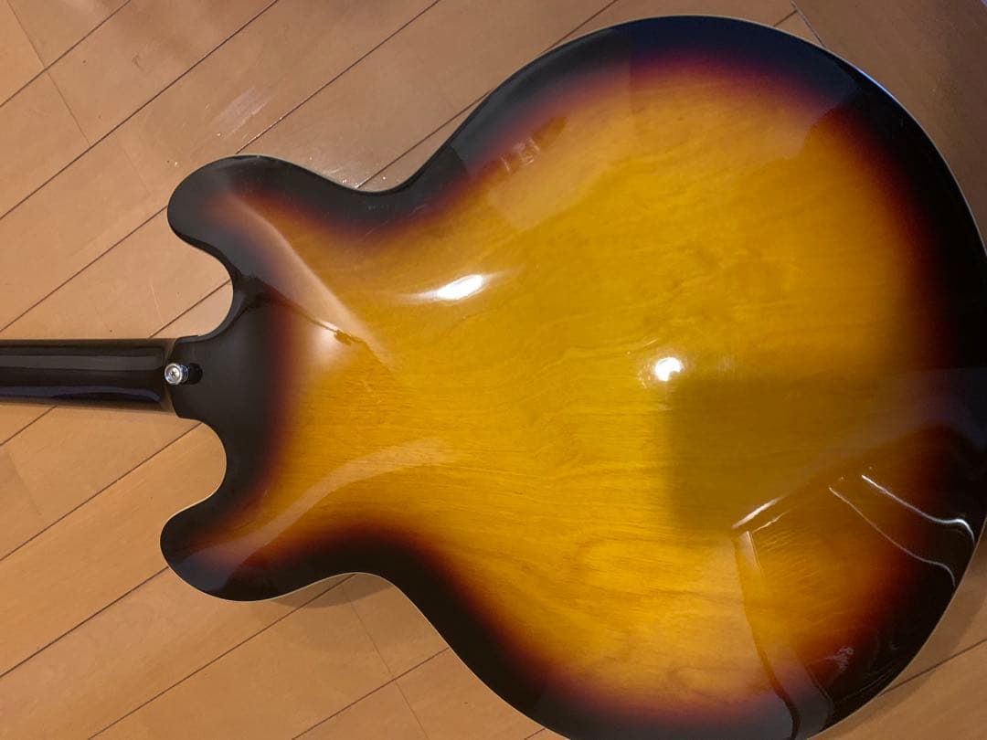 Epiphone セミアコースティックギター サンバースト