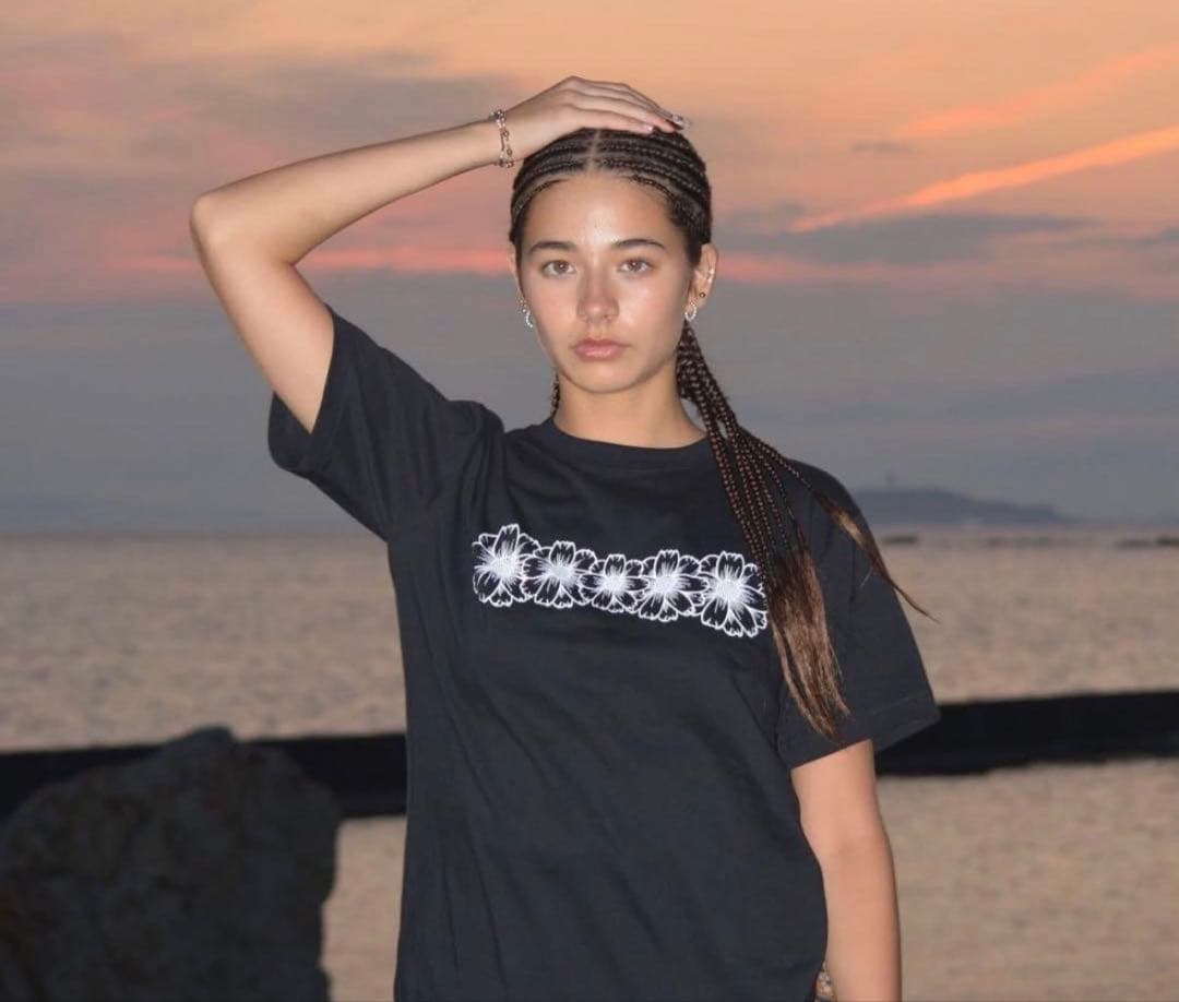 FloraCore tシャツ