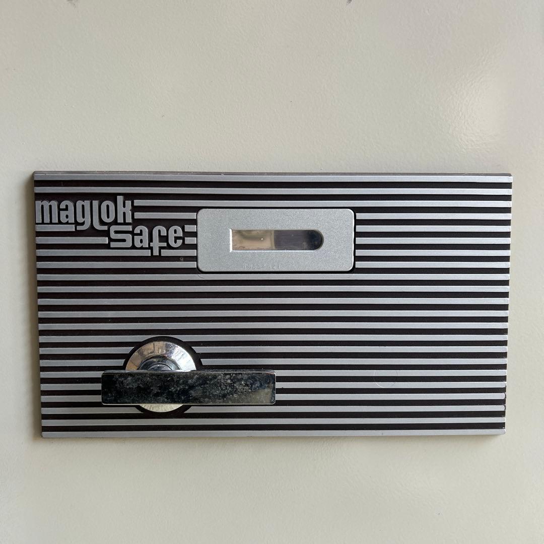 EIKO magjlokSafe 耐火金庫　EM-217N マグネット