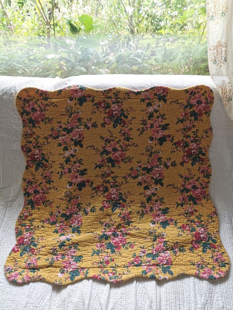 フランスヴィンテージ 絞り薔薇ファブリック ブティキルト風ラージクッションカバー