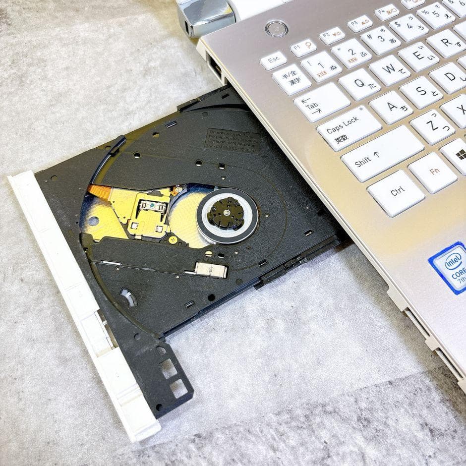 おしゃれゴールド❣快適SSD✨メモリ16GB✨Win11カメラ付 フルHD 薄型