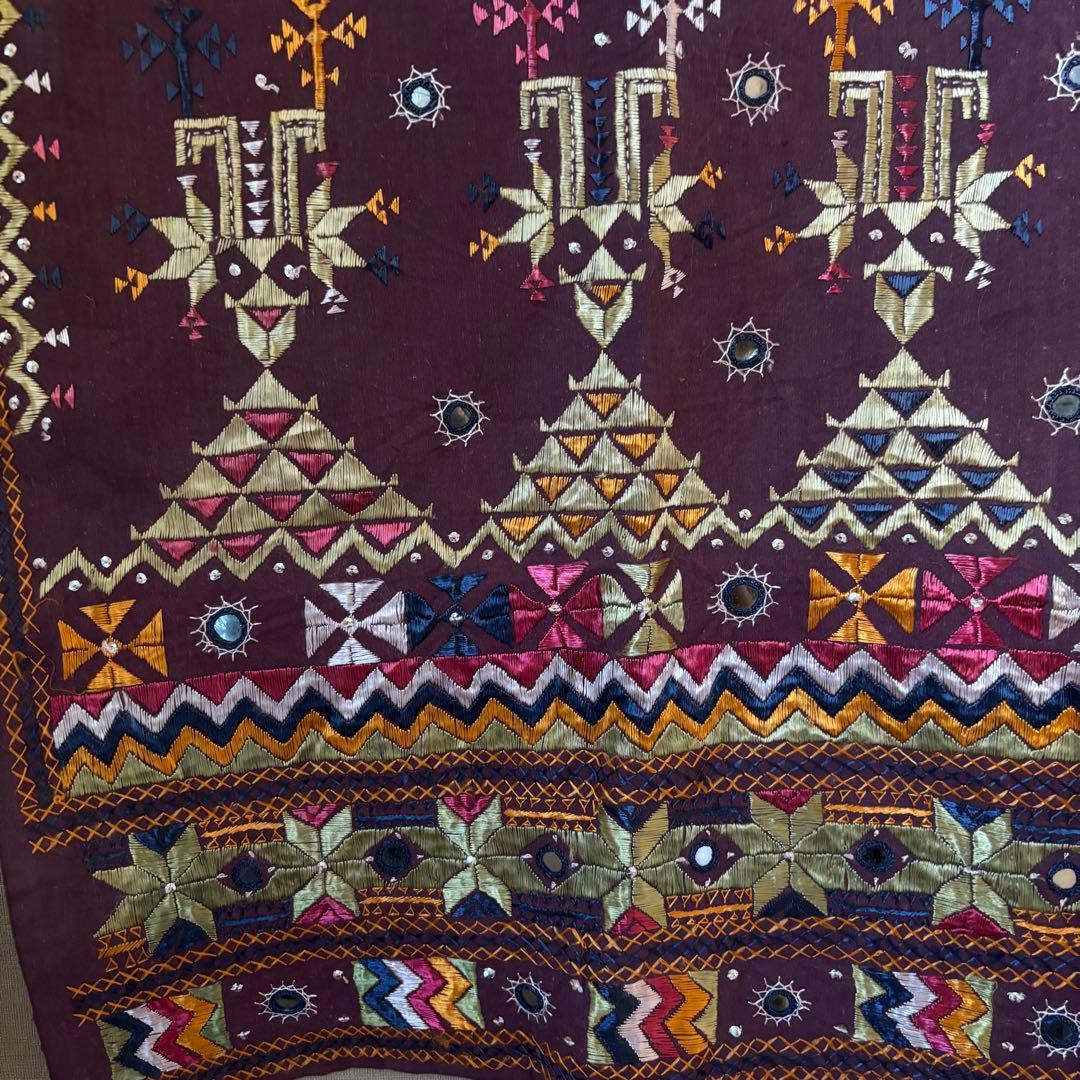 インド　アンティークミラーワーク刺繍タペストリー