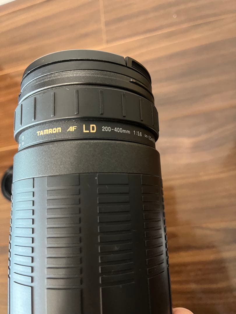 TAMRON 200-400mm ズームレンズ