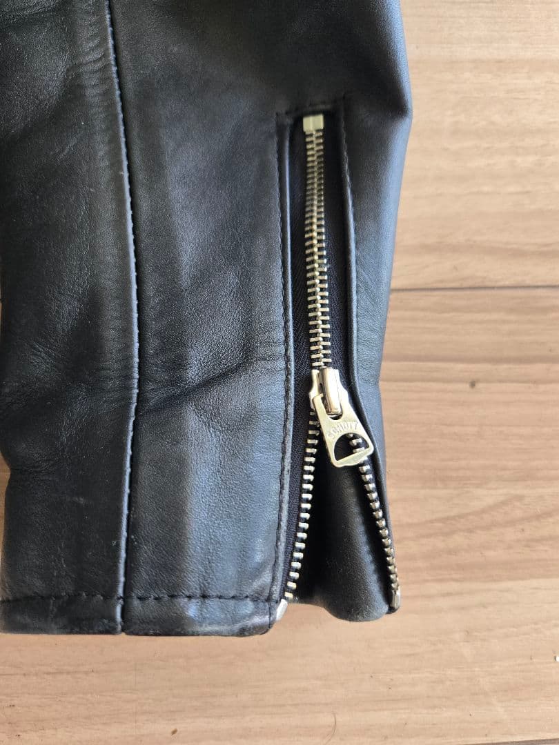 専用のハンガーお付けします！Schott ブラック レザー シングルライダース