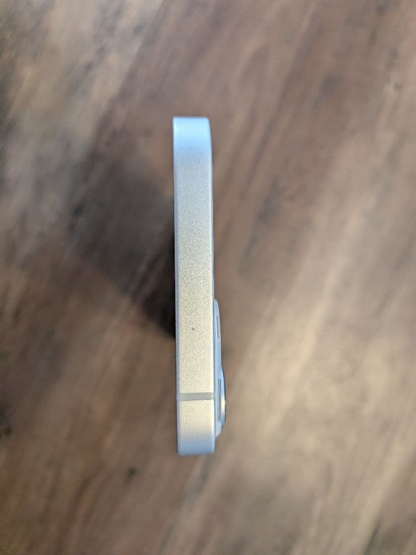 iPhone 13 256GB SIMスターライト